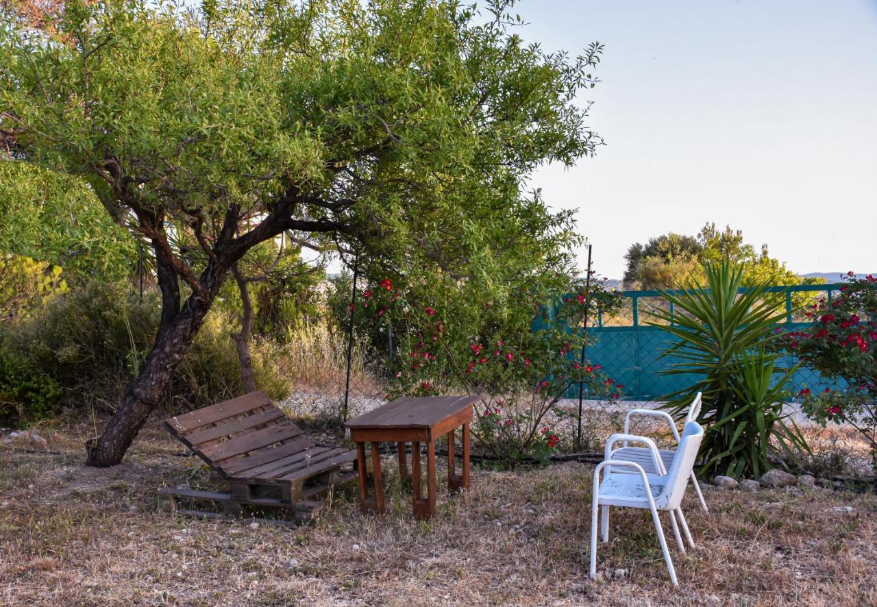 Drolma Ling Nature Cabins Theologos  Ngoại thất bức ảnh